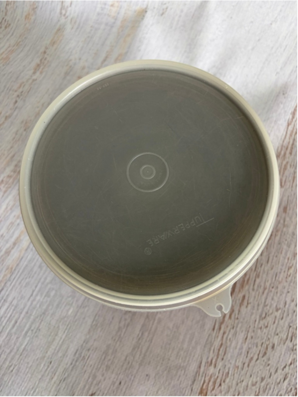 Tupperware Brown & Beige Food Storage Container One Size - Picture 2 of 4